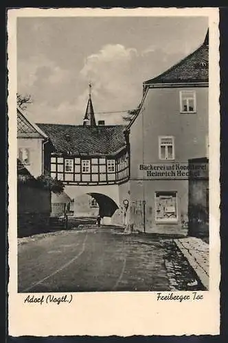 AK Adorf /Vogtl., Bäckerei und Konditorei Heinrich Heckel am Freiberger Tor