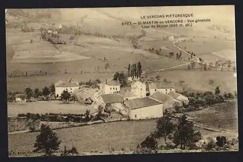 AK Saint-Martin-en-Vercors, Vue générale du village et campagne environnante