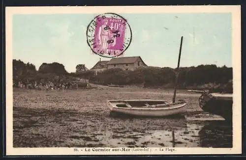 AK Le Cormier-sur-Mer, La Plage avec un bateau à marée basse