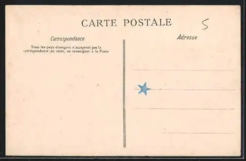 AK Sucé, Vue générale du village avec église et rivière