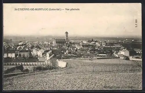 AK St-Étienne-de-Montluc, Vue générale de la ville et des champs alentours