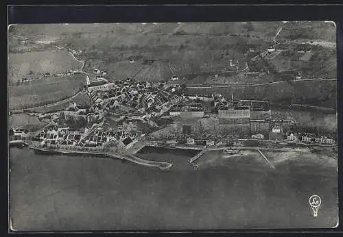 AK Meersburg, Fliegeraufnahme des Ortes vom Luftschiff Graf Zeppelin