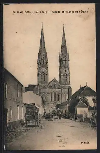 AK Machecoul, Facade et Flèches de l`Église