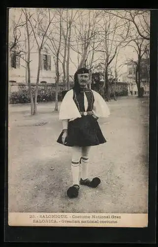 AK Salonique, Grieche in Volkstracht 1916