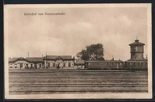 AK Baranowitschi, Zug vor dem Bahnhof