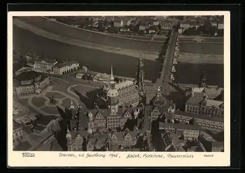 Foto-AK Walter Hahn, Dresden, Nr. 13007: Dresden, Schloss, Hofkirche, Theaterplatz u. Italienisches Dörfchen