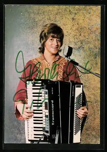 AK Editha Maniscalco mit Accordeon