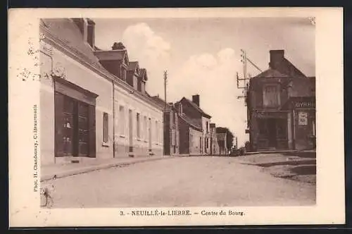 AK Neuillé-le-Lierre, Centre du Bourg