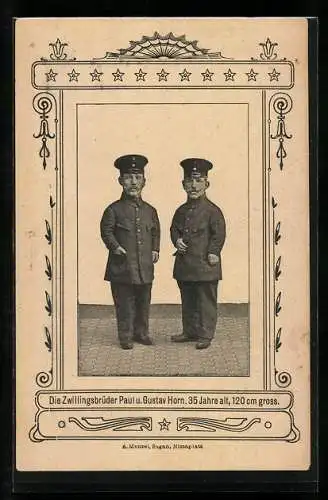 AK Die Zwillingsbrüder Paul und Gustav Horn in Uniform, 1,20m gross, Liliputaner