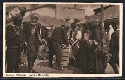 AK Sarajevo, Menschen in Trachten auf dem Marktplatz