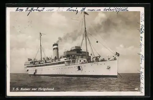 AK Passagierschiff TS Kaiser vor Helgoland