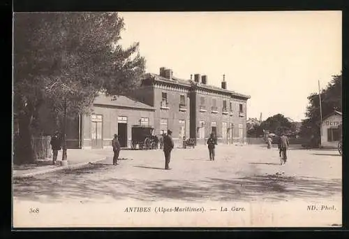 AK Antibes /Alpes-Maritimes, La Gare