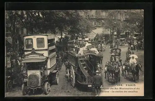 AK Paris, Carrefour des Bds. Montmartre et des Italiens, La Station des omnibus, Autobus