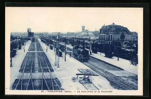 AK Tergnier /Aisne, La Gare prise de la Passerelle