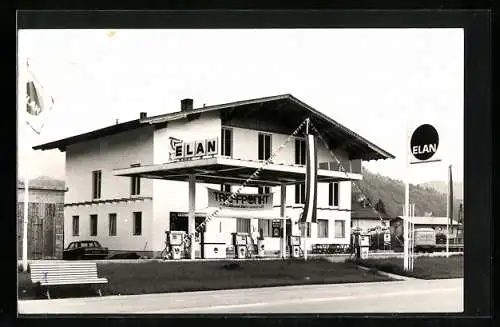 AK Elan-Tankstelle an einem Gasthof