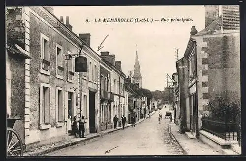 AK La Membrolle /I.-et-L., Rue principale, Strassenpartie