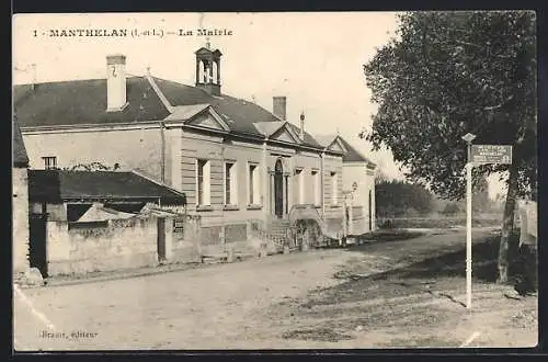 AK Manthelan, La Mairie