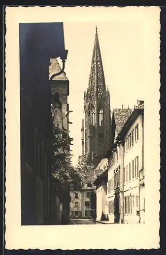 AK Freiburg /Br., Burgstrasse mit Münster