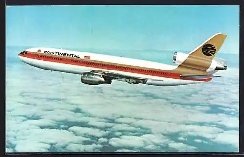 AK Flugzeug DC-10 der Fluggesellschaft Continental über den Wolken