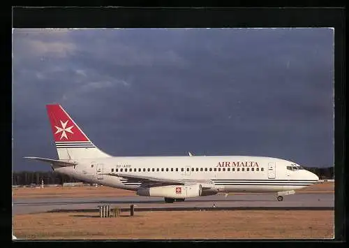 AK Flugzeug, Boeing 737-200 Advanced der Air Malta auf der Landebahn