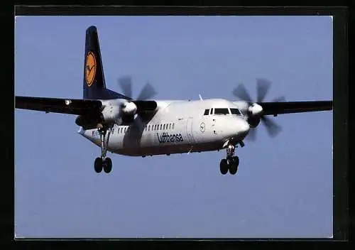 AK Flugzeug Fokker 50 der Lufthansa am Himmel