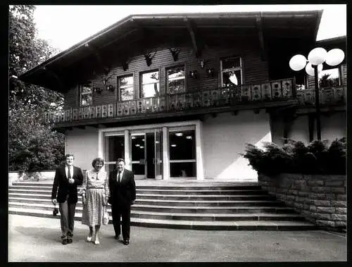 Fotografie Sven Simon, Bonn, Franz-Josef Strauss vor dem Treffen mit Erich Honnecker am Landhaus Hubertusstock 1983