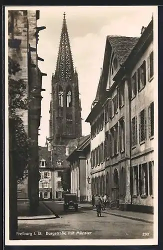 AK Freiburg / Breisgau, Burgstrasse mit Münster, Fahrrad