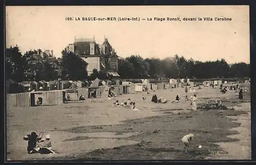 AK La Baule-sur-Mer, La Plage Benoît devant la Villa Caroline