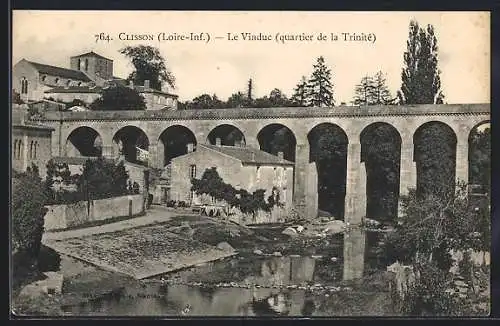 AK Clisson, Le Viaduc, quartier de la Trinité