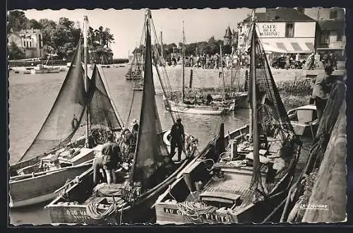 AK Pornic, Le port, Partie mit Café de la Marine