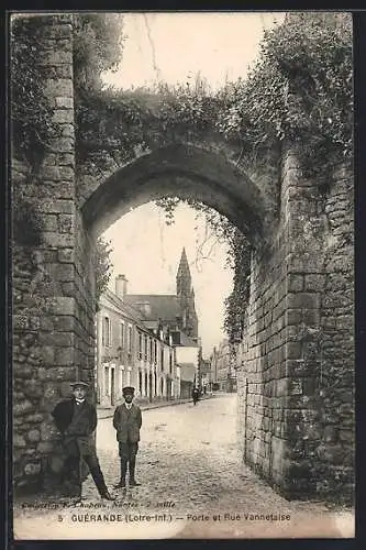 AK Guérande, Porte et Rue Vannetaise