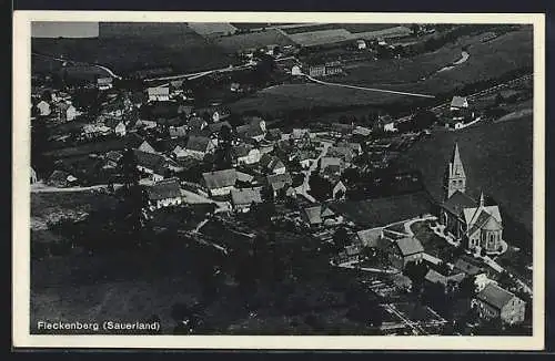 AK Fleckenberg /Sauerland, Teilansicht mit Kirche