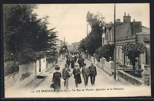 AK La Bernerie, La Rue de Pornic, Quartier de la Pataurisie