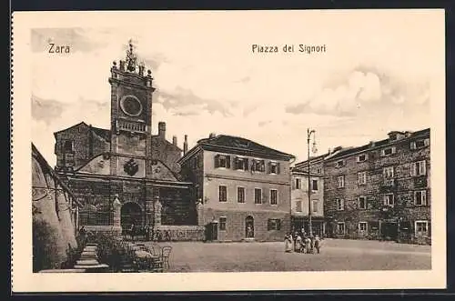 AK Zara, Piazza dei Signori