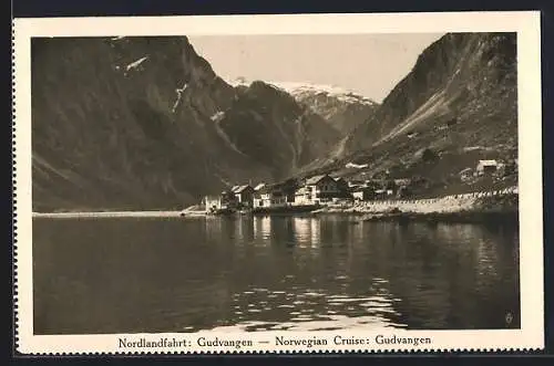 AK Gudvangen, Siedlung am Ufer im Fjord, Nordlandfahrt