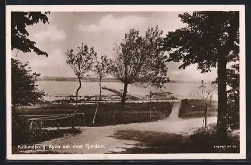 AK Kallundborg, Byen set over Fjorden