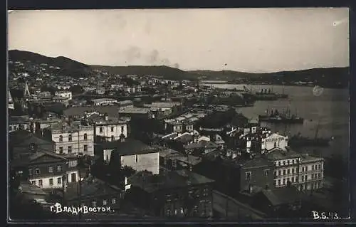 AK Wladiwostok, Blick über Stadt und Hafen