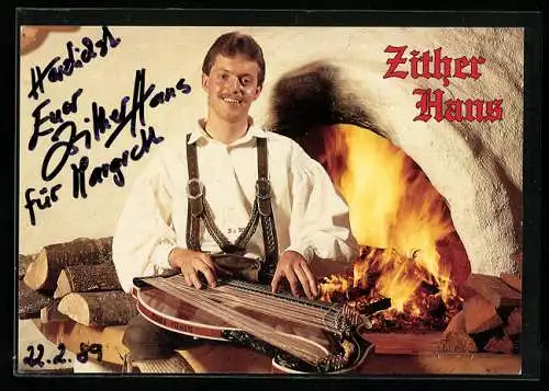 AK Zither Hans am Kaminfeuer