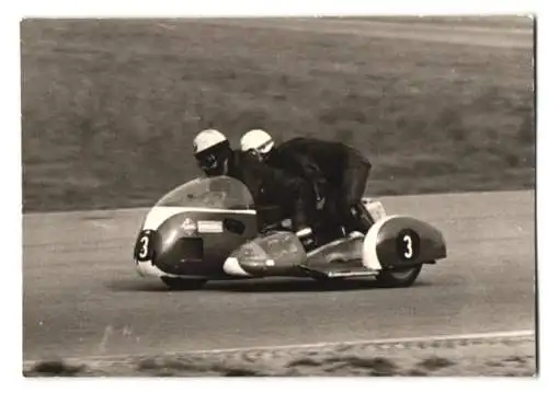 Fotografie Motorrad-Rennen, Seitenwagen-Rennen, Butscher / Huber mit Startnummer 3