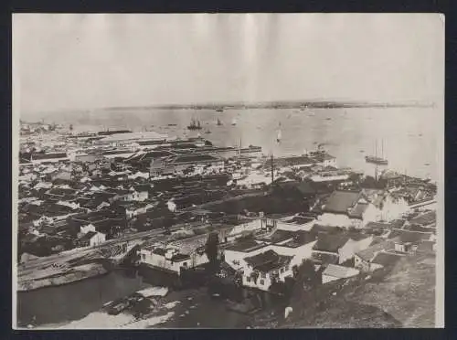 Fotografie unbekannter Fotograf, Ansicht Hankau / China, Panorama der Stadt vor dem drohenden Generalstreik