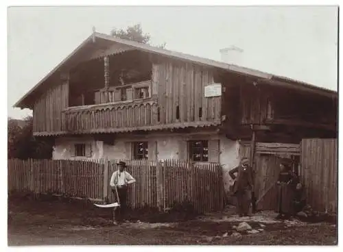 6 Fotografien unbekannter Fotograf, Ansicht Niederrunding bei Cham, Bauernhaus, Brennholzlager, Ortsansicht