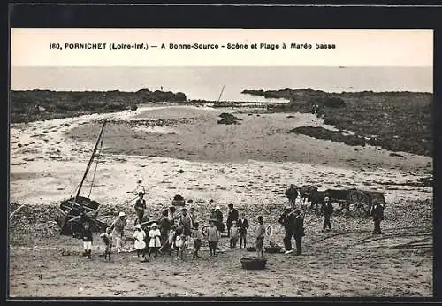 AK Pornichet, Scène et Plage à Bonne-Source à Marée basse