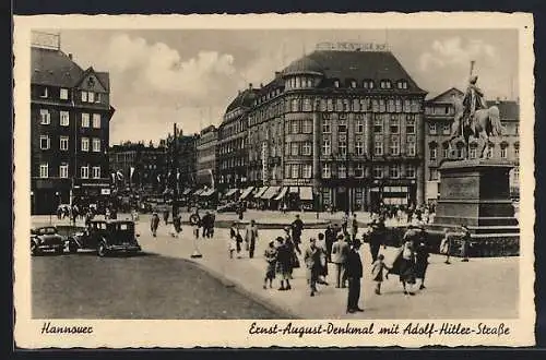 AK Hannover, Strasse mit Geschäften und Ernst-August-Denkmal