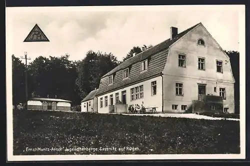 AK Sassnitz auf Rügen, Ernst Moritz Arndt-Jugendherberge mit Gästen