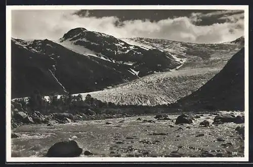 AK Svartisen-Gletscher mit Bergpanorama