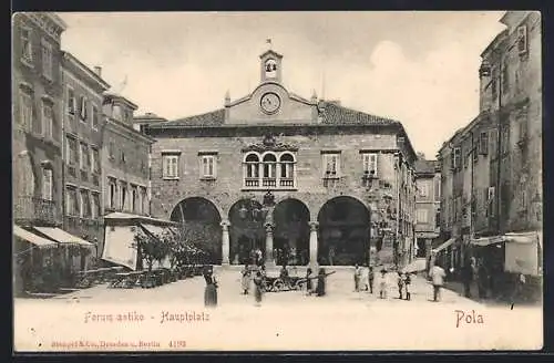 AK Pola, Forum antiko, Hauptplatz