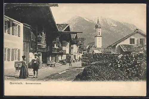 AK Garmisch, Ansicht der Sonnenstrasse mit Kirche