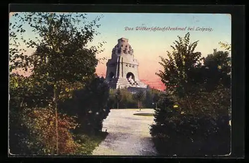 AK Leipzig, Völkerschlachtdenkmal, Blick aus den Anlagen