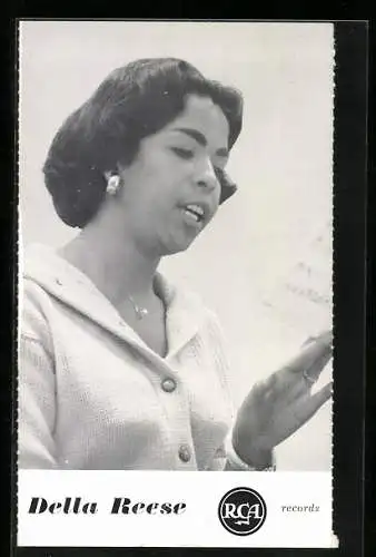 AK Musikerin Della Reese mit Notenblatt