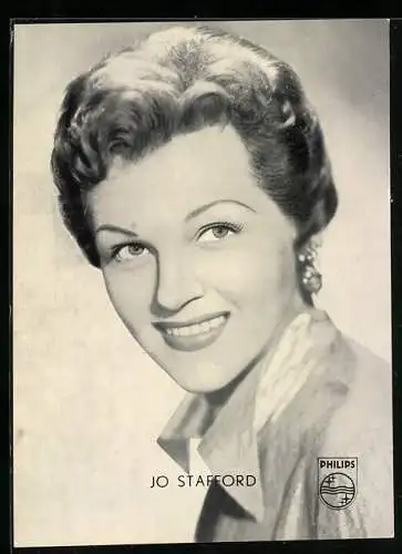 AK Musikerin Jo Stafford lächelnd im Portrait